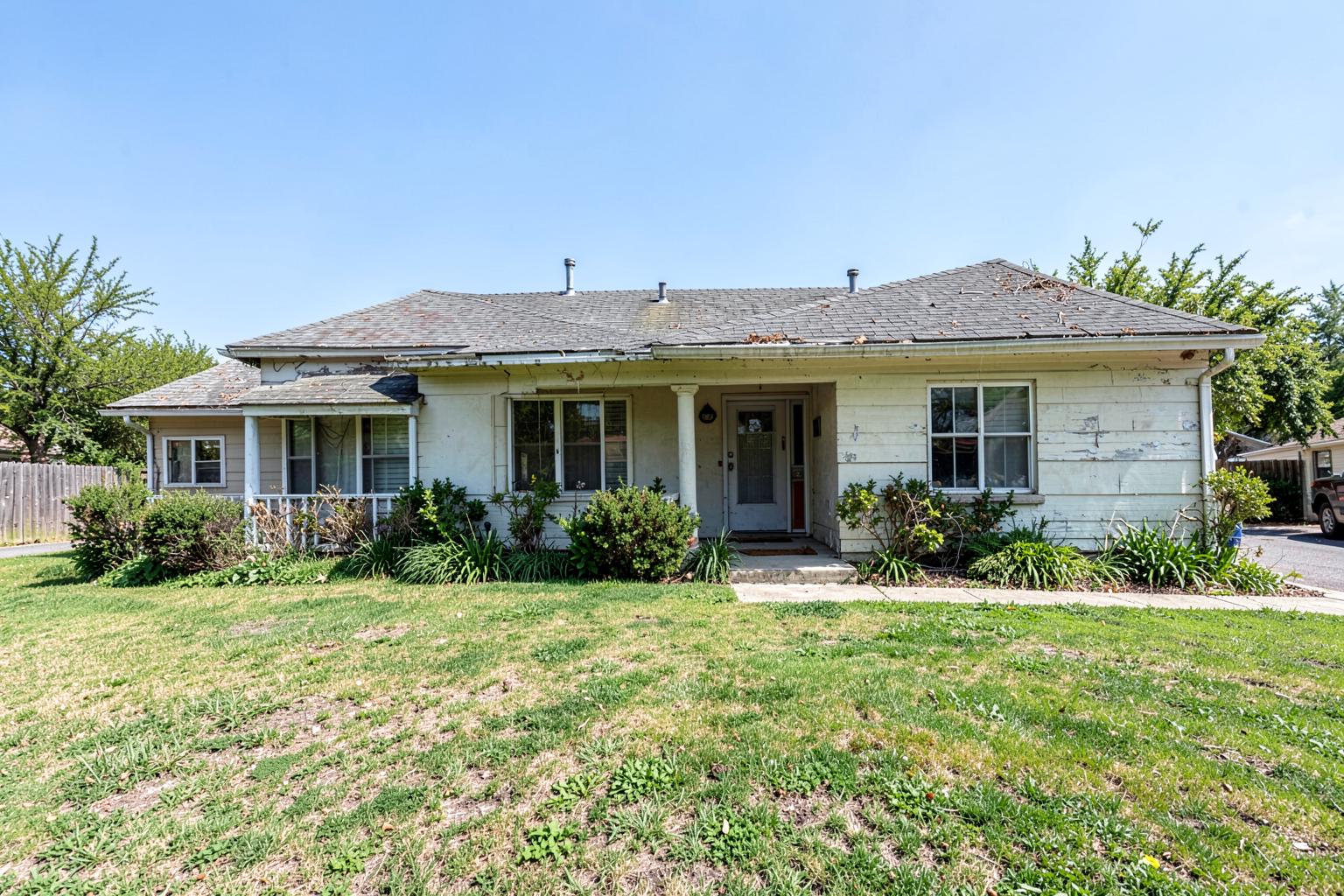 Home in El Paso, TX purchased for cash by CyberHomes